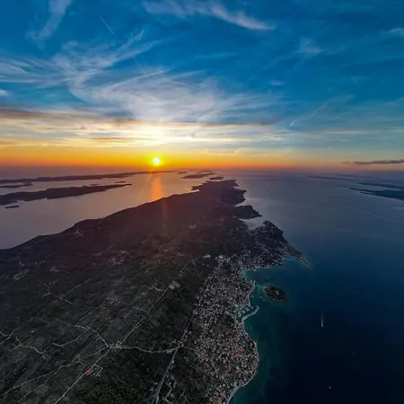 Appartement Luxury Sunrise Jacuzzi Apts, 50 M From The Kali