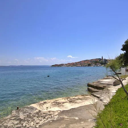 Luxury Sunrise Jacuzzi Apts, 50 M From The Kali