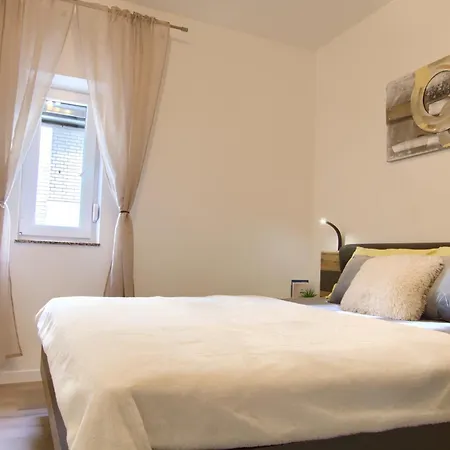 Appartement Luxury Sunrise Jacuzzi Apts, 50 M From The Kali