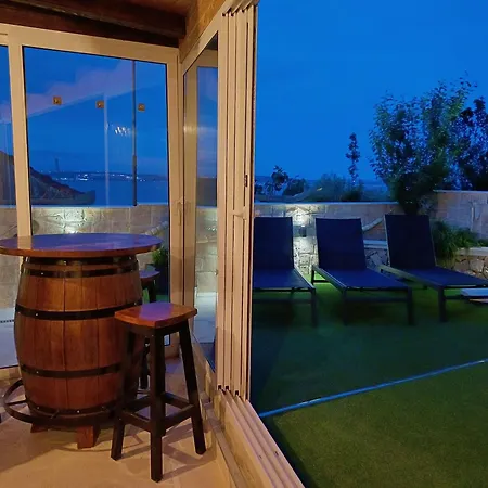 Appartement Luxury Sunrise Jacuzzi Apts, 50 M From The Kali