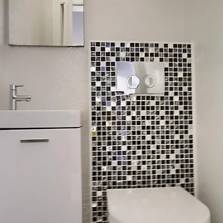 Luxury Sunrise Jacuzzi Apts, 50 M From The *