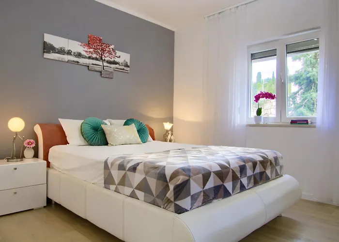 Appartement Luxury Sunrise Jacuzzi Apts, 50 M From The Kali