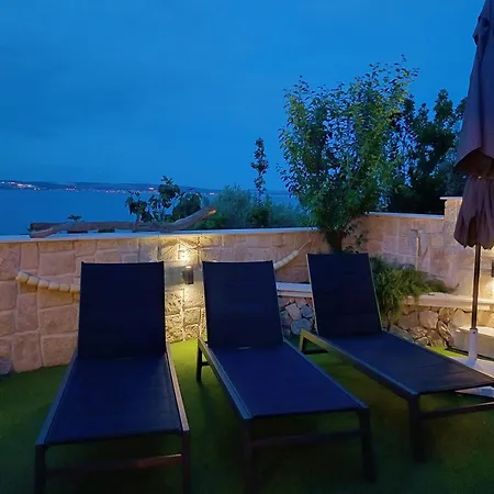 Luxury Sunrise Jacuzzi Apts, 50 M From The * Kali