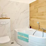 Luxury Sunrise Jacuzzi Apts, 50 M From The Lägenhet *