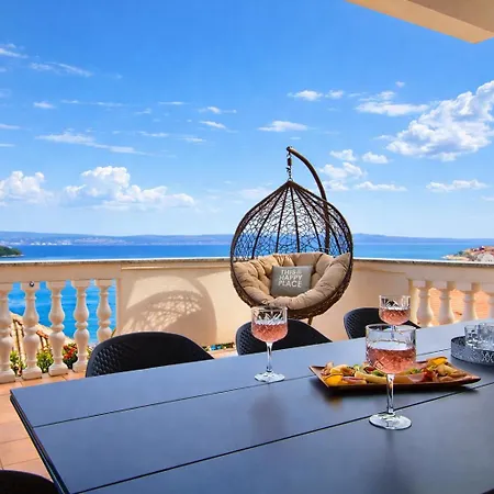 Apartman Luxury Sunrise Jacuzzi Apts, 50 M From The