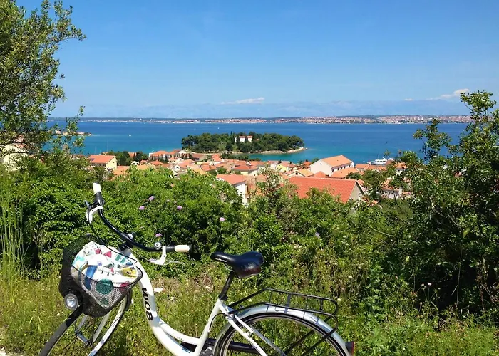 Luxury Sunrise Jacuzzi Apts, 50 M From The Apartman