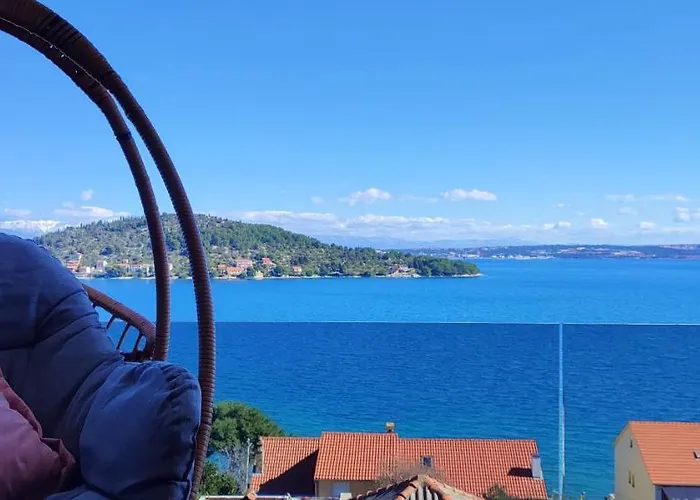 Luxury Sunrise Jacuzzi Apts, 50 M From The Kali