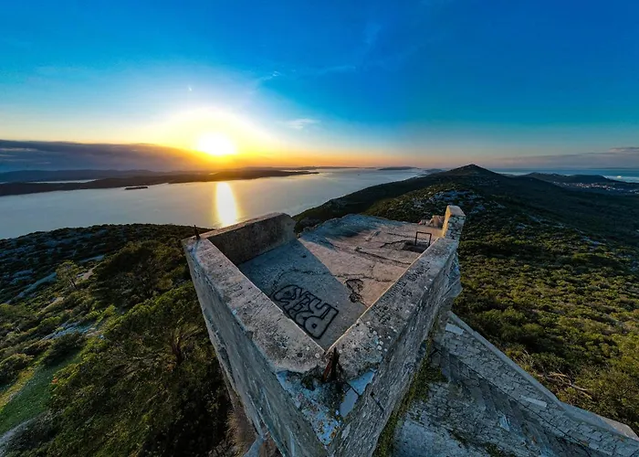 Luxury Sunrise Jacuzzi Apts, 50 M From The Apartman Kali