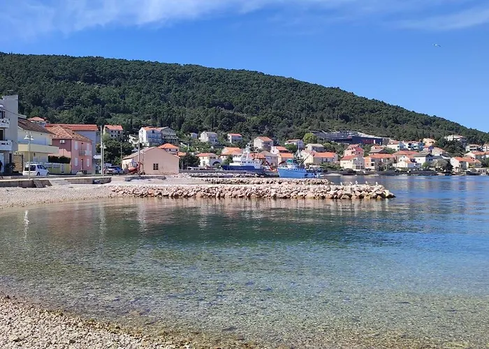 Appartement Luxury Sunrise Jacuzzi Apts, 50 M From The *