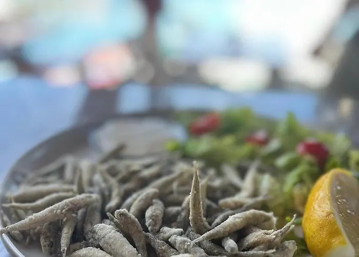 Luxury Sunrise Jacuzzi Apts, 50 M From The