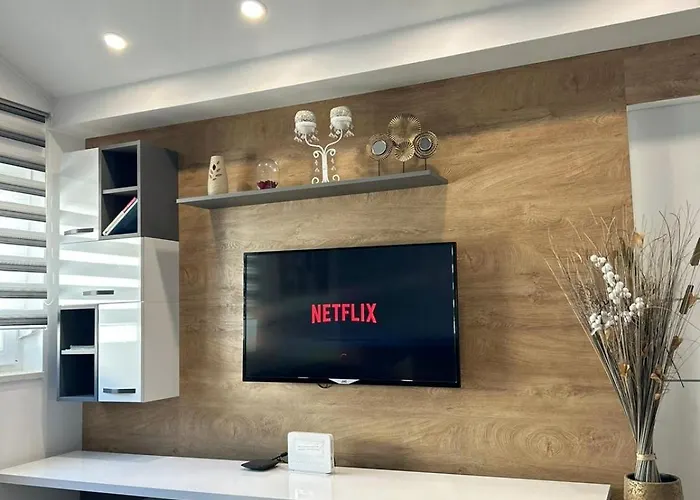 Luxury Sunrise Jacuzzi Apts, 50 M From The Apartman *